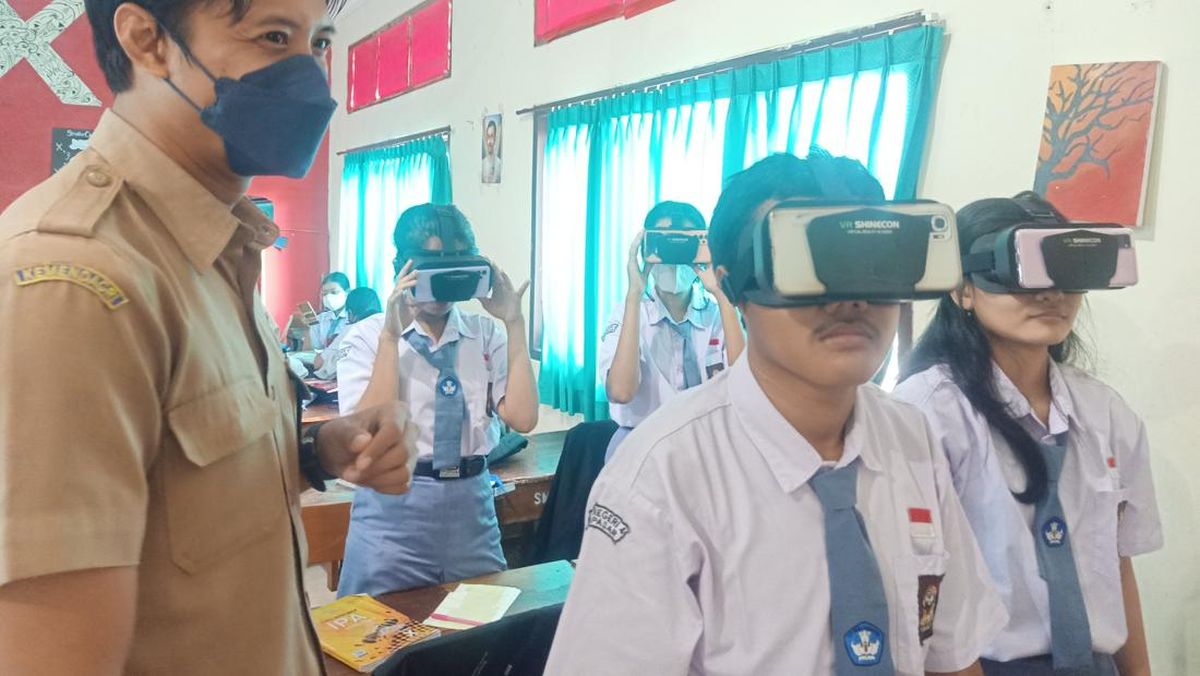 Sekolah Sejarah Dunia Lewat Time Travel VR