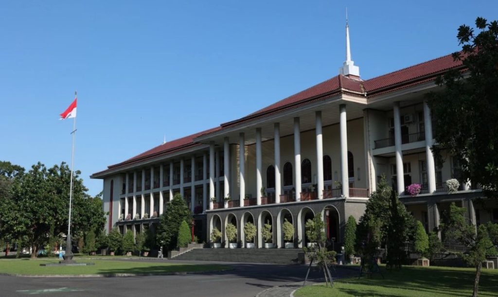 Beasiswa Universitas Gadjah Mada: Akses Pendidikan Inklusif untuk Mahasiswa dari Seluruh Indonesia